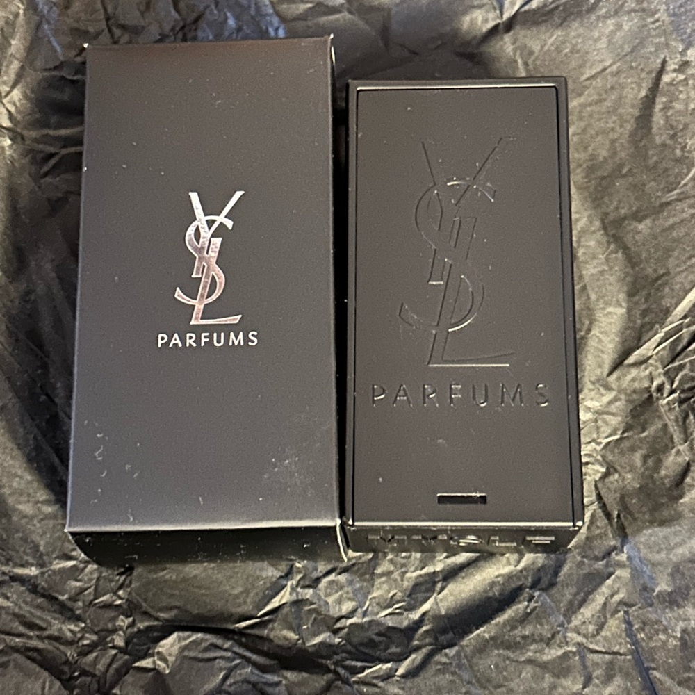 Yves Saint Laurent case - Picture 2 of 10